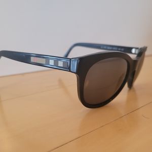 Black Burberry sunglasses excellent condition